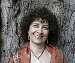 Lynda Kahn